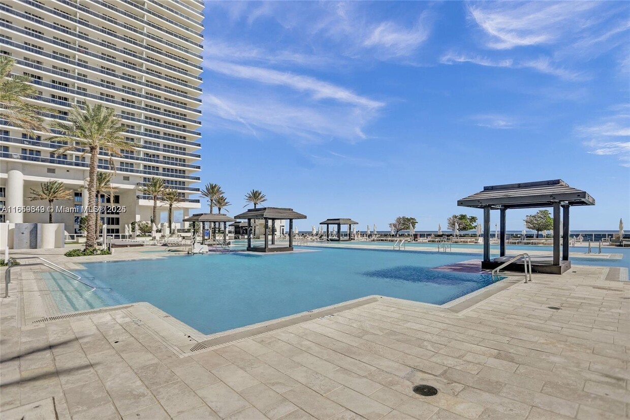 Foto principal - 1830 S Ocean Dr