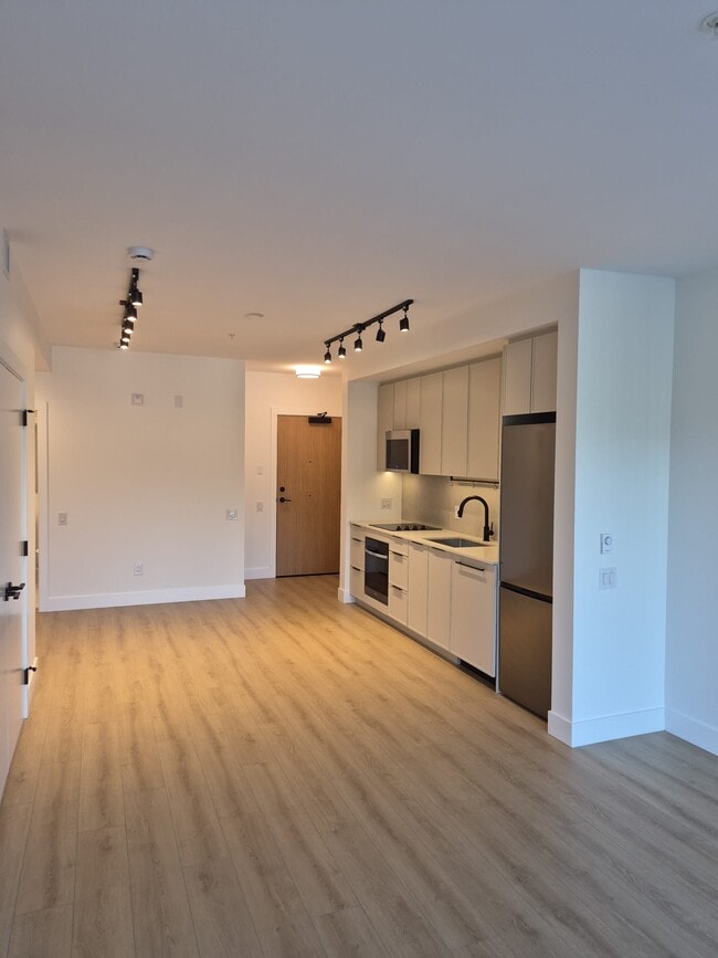 Building Photo - 3055 Murray St