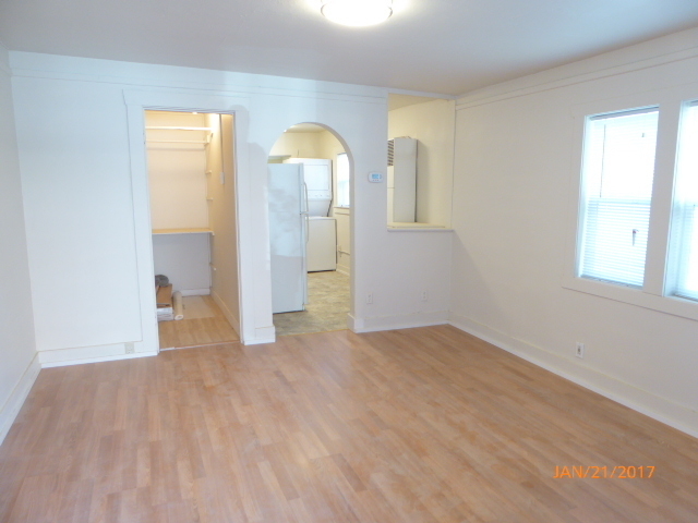 Building Photo - Cozy Studio Townhome with 1 Bath (Ballard)