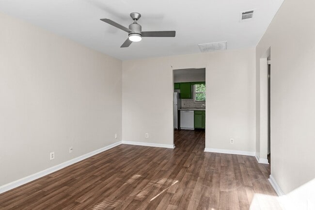 Foto del edificio - 2708 Vista Ln