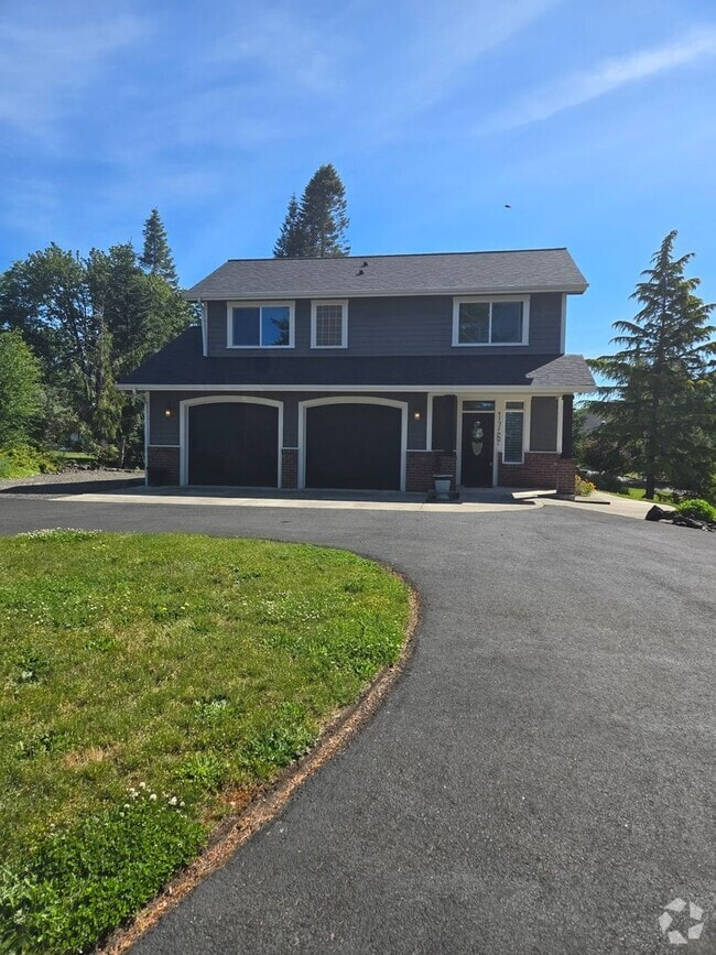 Building Photo - 176 Alderwood Dr