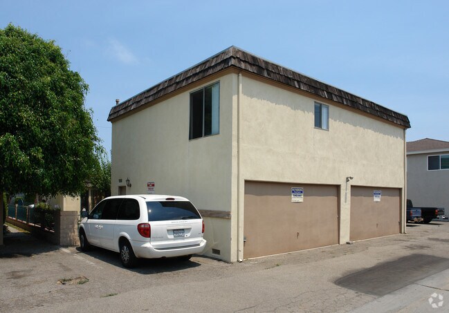 Building Photo - 4892 Kona Dr