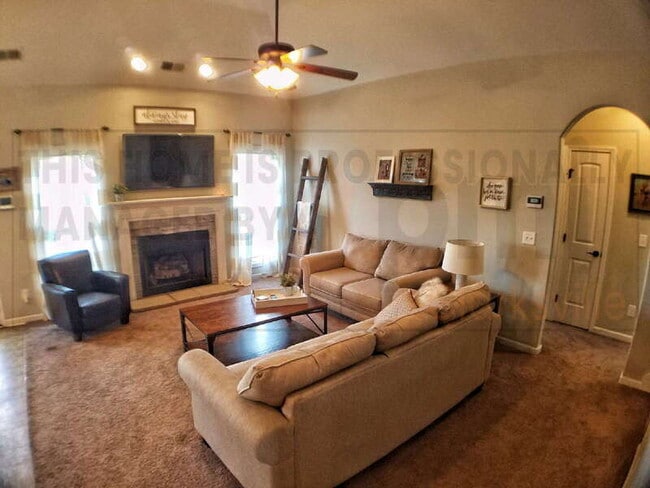 Building Photo - 717 Sleek Fox Dr