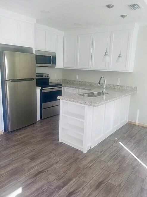 Apt4 Kitchen - 2219 Taxco Ct