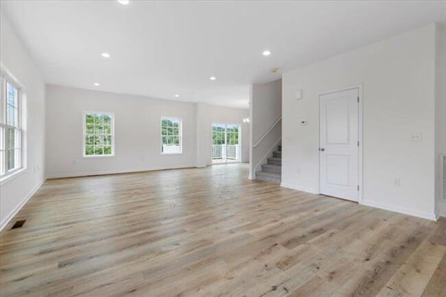 Building Photo - 4 BED 2.5 BATH LOCATED IN CHRISTIANSBURG LOCATED NOW