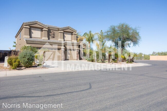 Foto del edificio - 4 br, 3 bath House - 2191 N Tumaci Ct