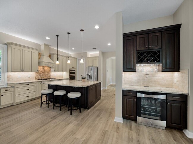 Building Photo - 932 Mill Creek Dr