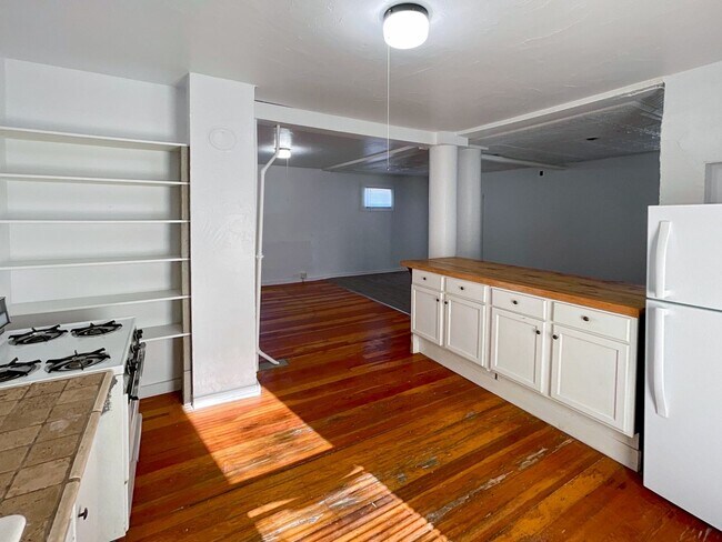 Foto del edificio - 515 Forest St