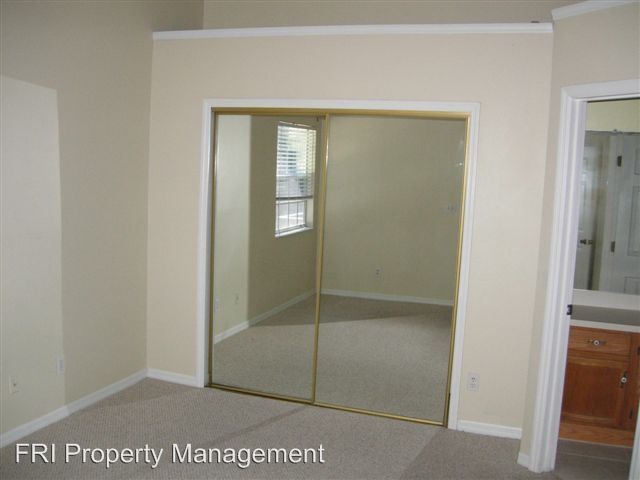 Building Photo - 2 br, 2 bath Apartment - 964 Helmsley Ct #200