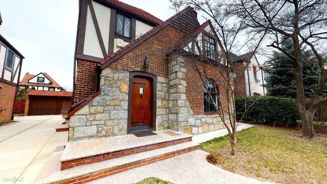 Building Photo - 4 br, 2.5 bath House - 6915 Ingram St House
