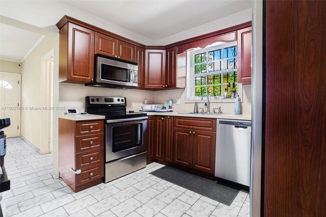 Foto del edificio - 600 SW 25th Rd