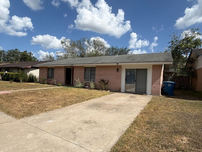 Foto del edificio - 1404 Fairview Dr