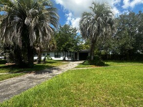 Building Photo - 1662 Hawaii Dr E