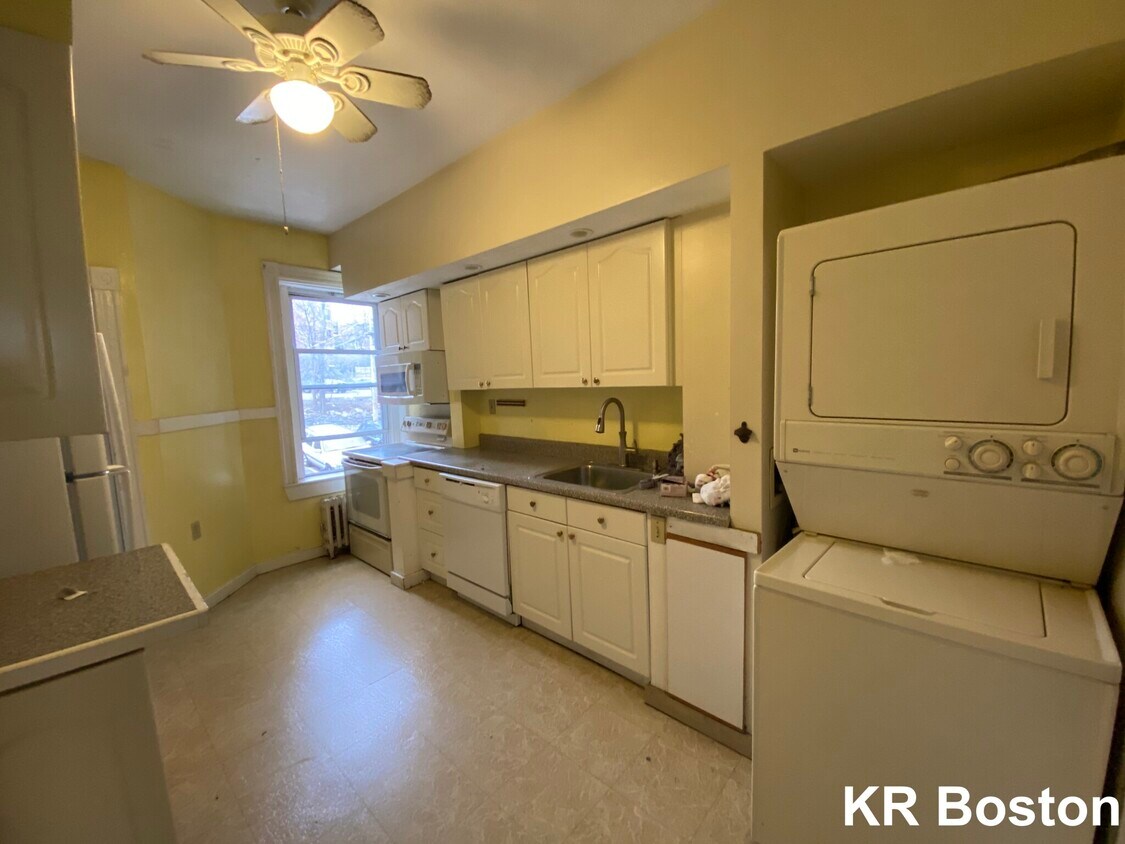 Foto principal - 1269 Beacon St