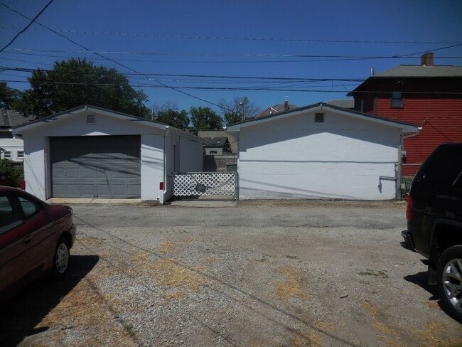 Building Photo - 1159 Say Ave