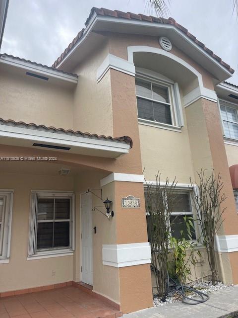 Primary Photo - 13848 SW 64th St