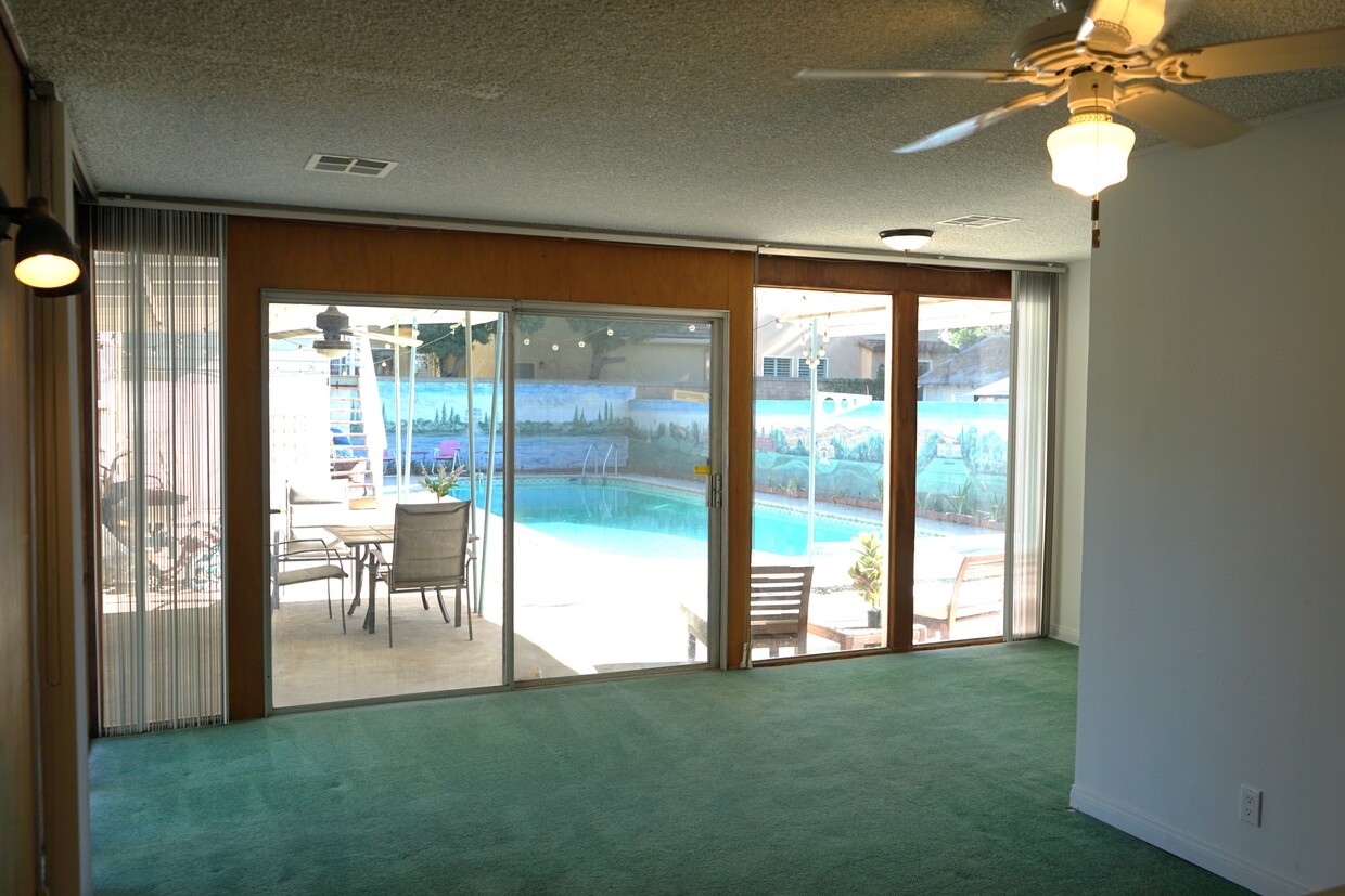 Family Room with Pool View - 120 E Fern Ave