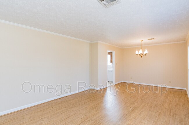 Foto del edificio - 5324 Millwood Rd