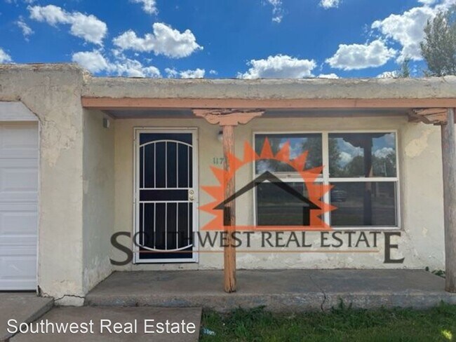 Building Photo - 2 br, 1 bath House - 117 W. Manana Blvd.