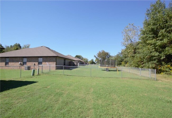 Foto del edificio - 136 Strozier Ln