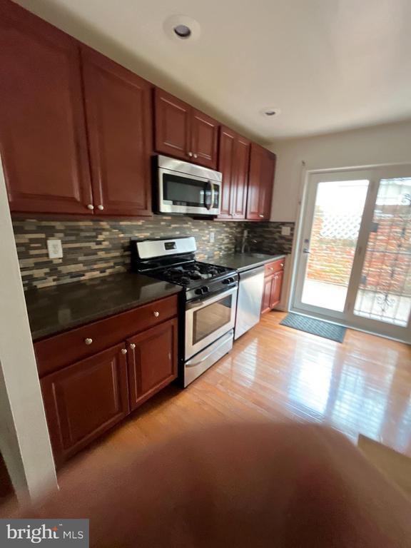 Primary Photo - 1123 S Clifton St
