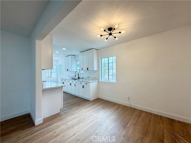 Foto del edificio - 1356 W Trenton St
