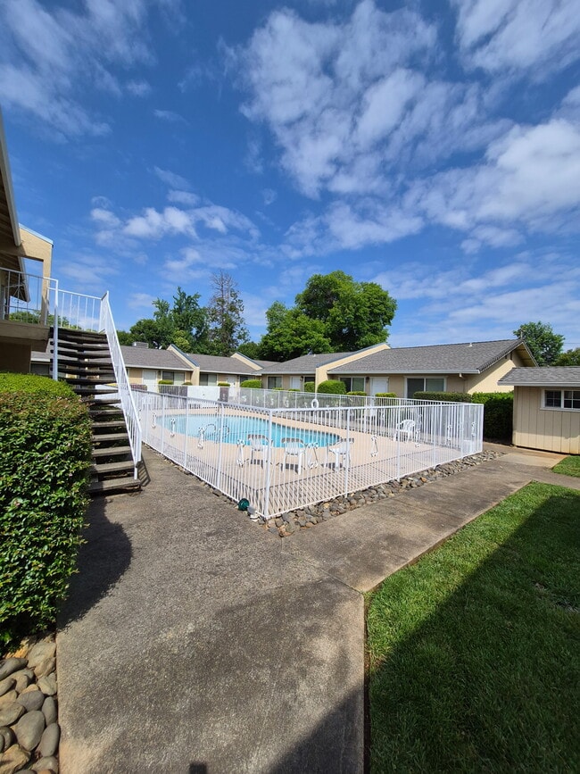 Building Photo - 2510 Hartnell Ave