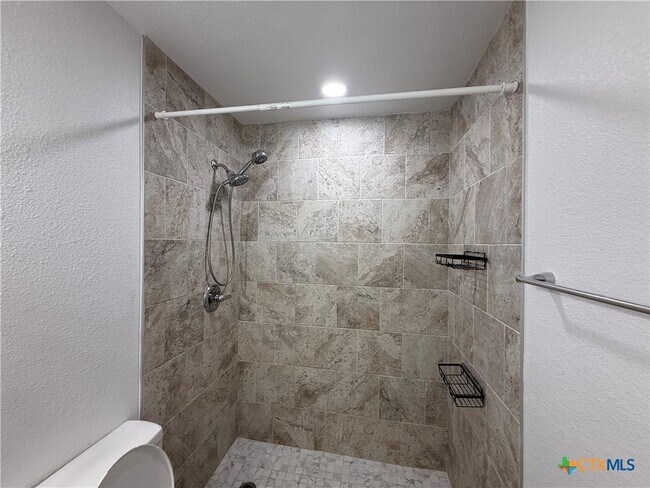 Foto del edificio - 560 Wickford Way