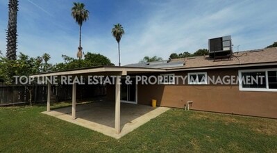 Building Photo - 1737 W Buena Vista Ave