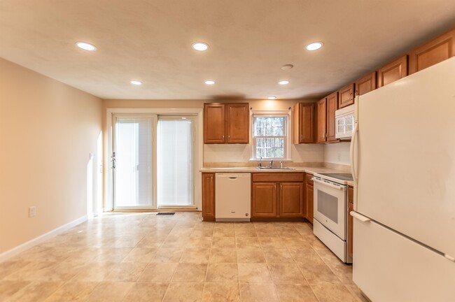 Building Photo - 87 Scobie Pond Rd