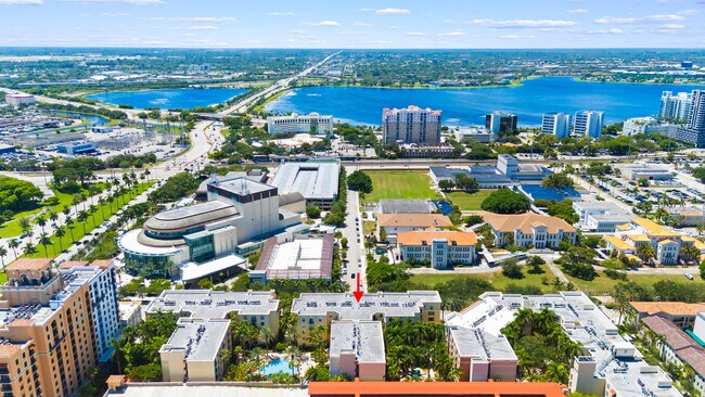 Foto del edificio - 720 S Sapodilla Ave