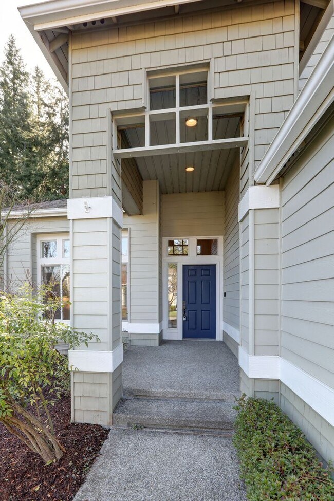 Foto del edificio - Beautiful 3bd, 2.5ba Home in Klahanie Avai...