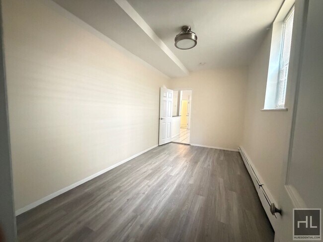 Foto del edificio - KEARNEY AVENUE