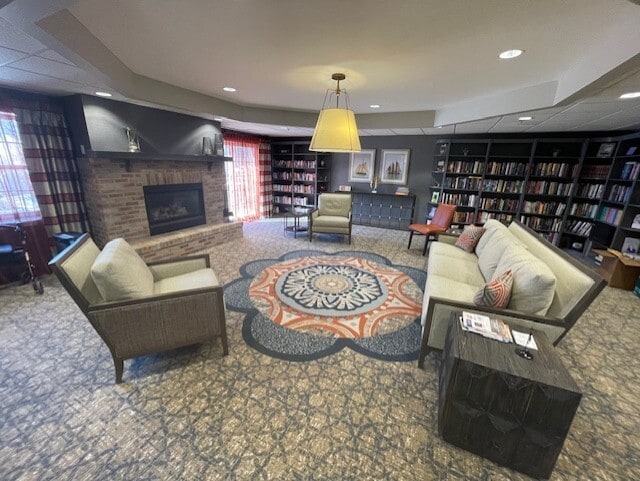 Building Photo - 2000 Randi Dr