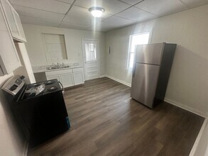 Building Photo - 2902 S 19th St