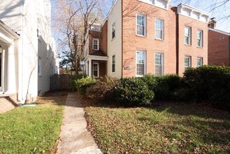 Building Photo - 3120 Grove Ave