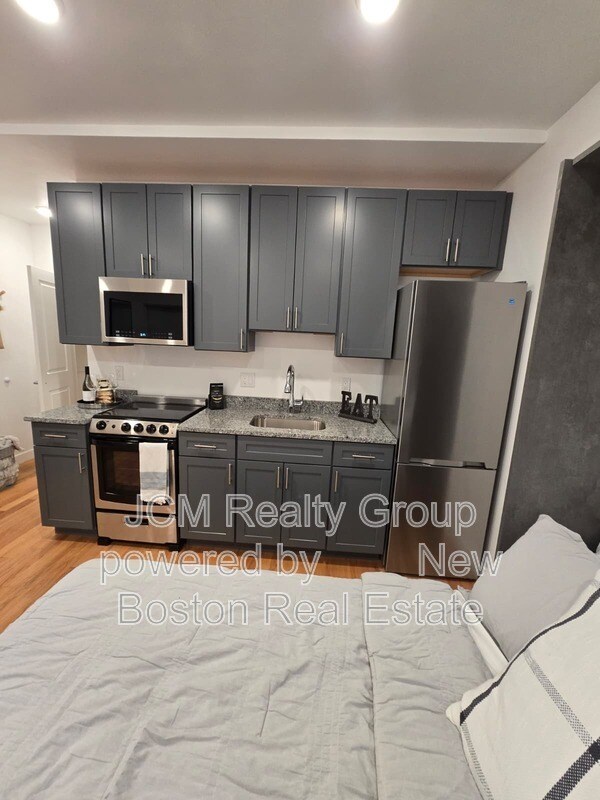 Photo - 165 Hawthorne St Apartment