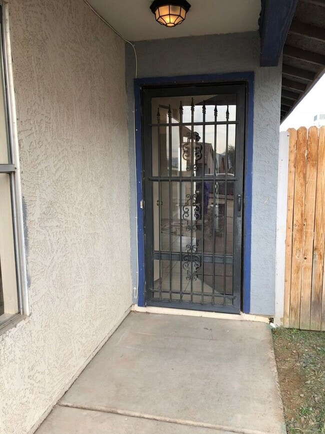Building Photo - COMING SOON! Adorable 3 Bed 2 Bath in Toll...