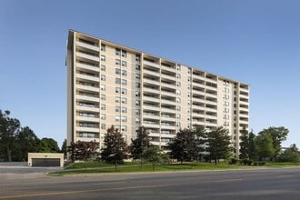 Building Photo - 2185 Lawrence Avenue East