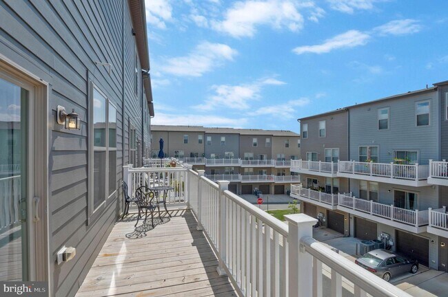 Building Photo - 10475 Ratcliffe Trl