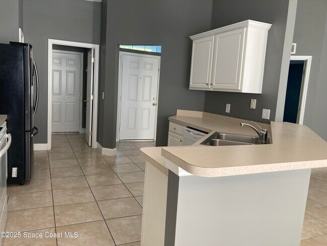 Foto del edificio - 232 Croquet Ave NE