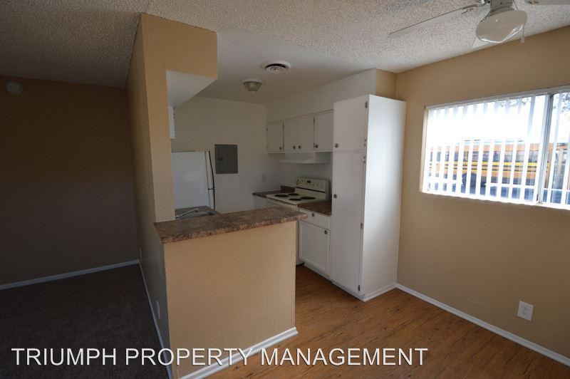 Primary Photo - 908 E Carey Ave