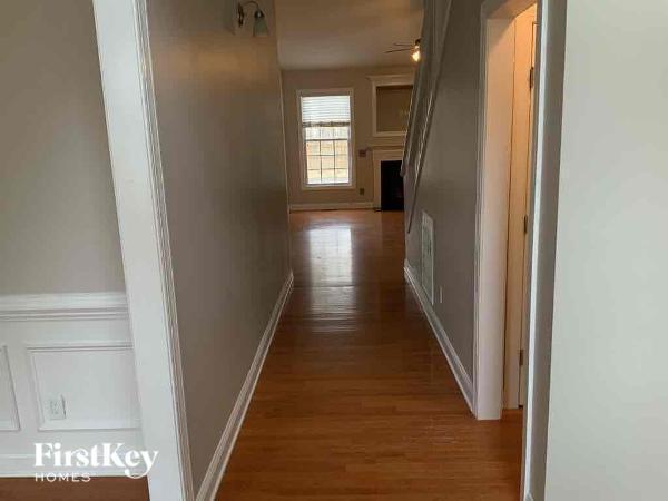 Foto del edificio - 9720 Clover Bank St