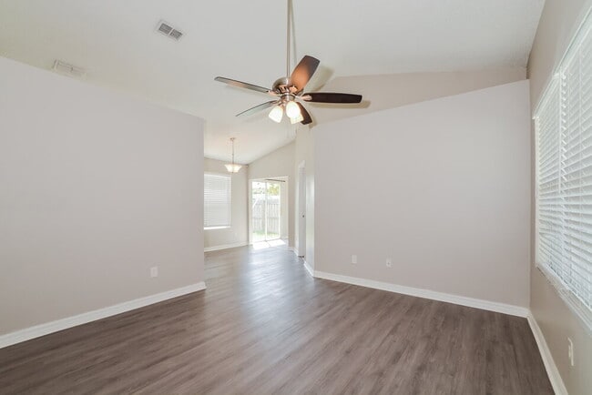 Building Photo - 10412 Glassborough Dr
