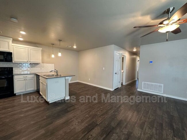 Foto del edificio - 767 SW 13th St