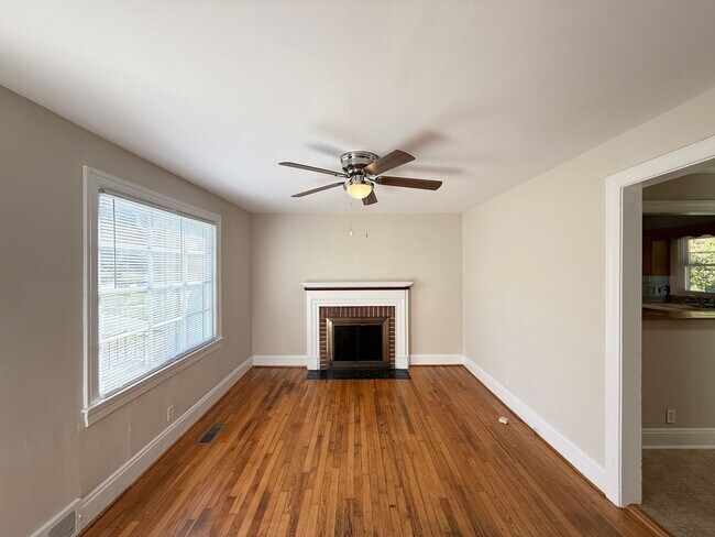 Foto del edificio - 1320 Miller St