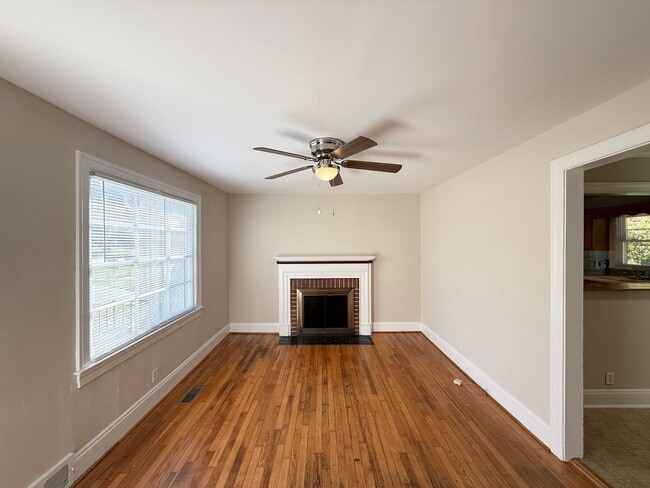 Photo - 1320 Miller St House