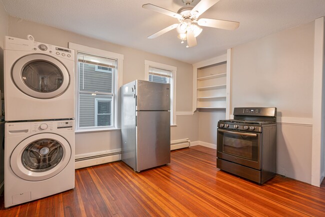 Building Photo - 89 Rochambeau Ave