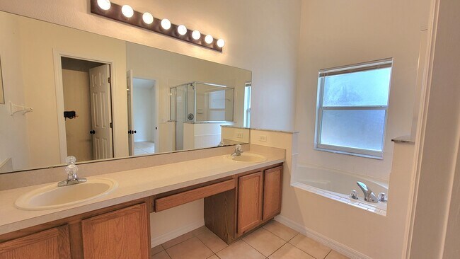 Foto del edificio - 3224 Abiaka Dr