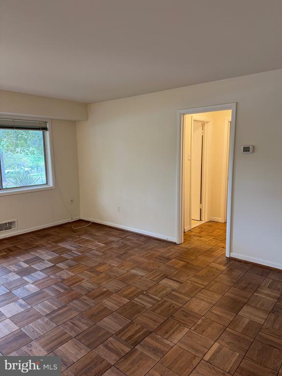 Foto del edificio - 10524 Weymouth St